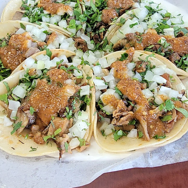 Tacos De Cabeza Y De Tripas