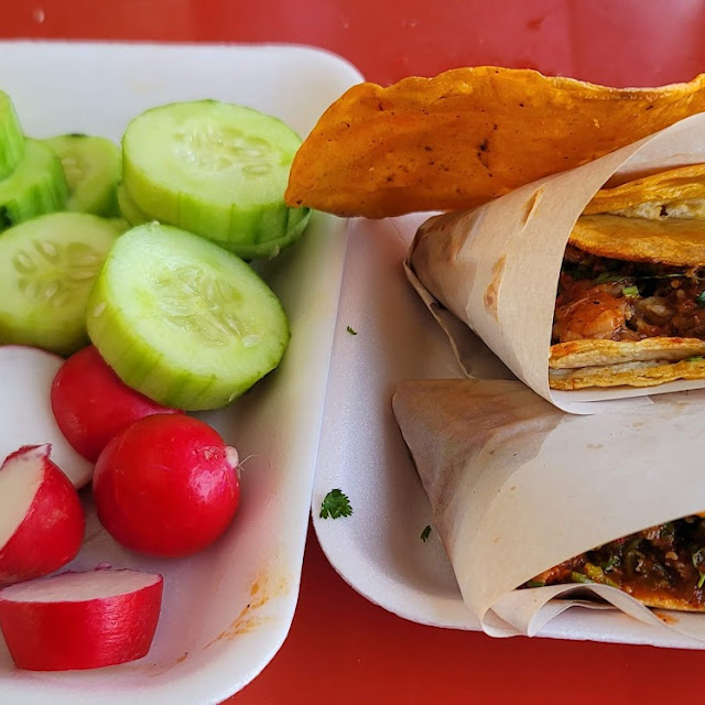 Riquísimos Tacos de Adobada