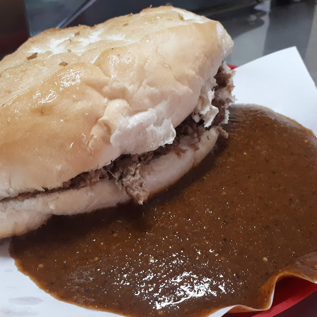 Torta de Barbacoa Bañada Tlaquepaque