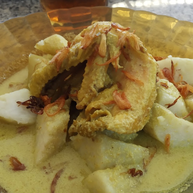 Lontong Ayam Sayur