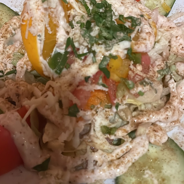 Lammfleisch Mit Reis Und Gemischter Salat