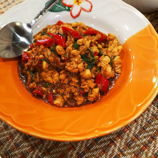 Chicken Basil Leaves