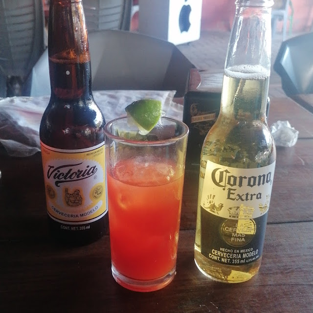 Vaso de Clamato Y Cervezas