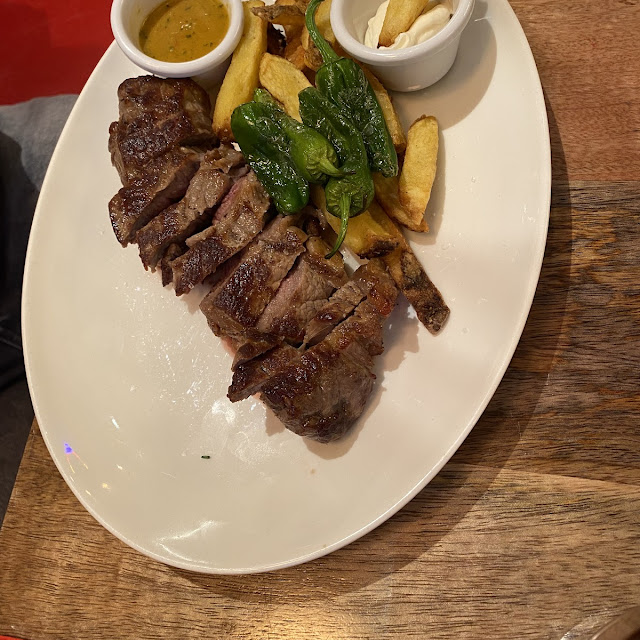 Aged Rib Eye 300gr with Vegetables