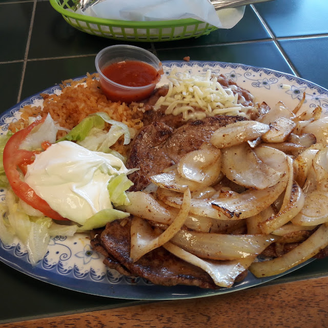 Bistec Encebollado
