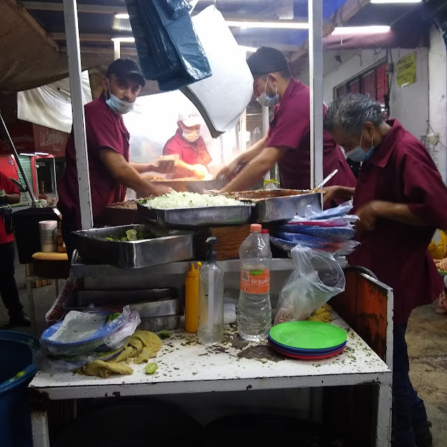 Preparando Los Tacos de Suadero