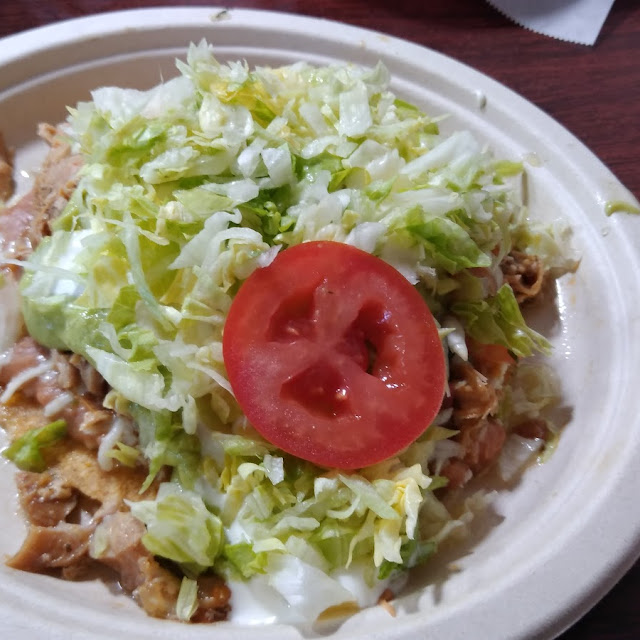 Tostada De Pollo Desebrado