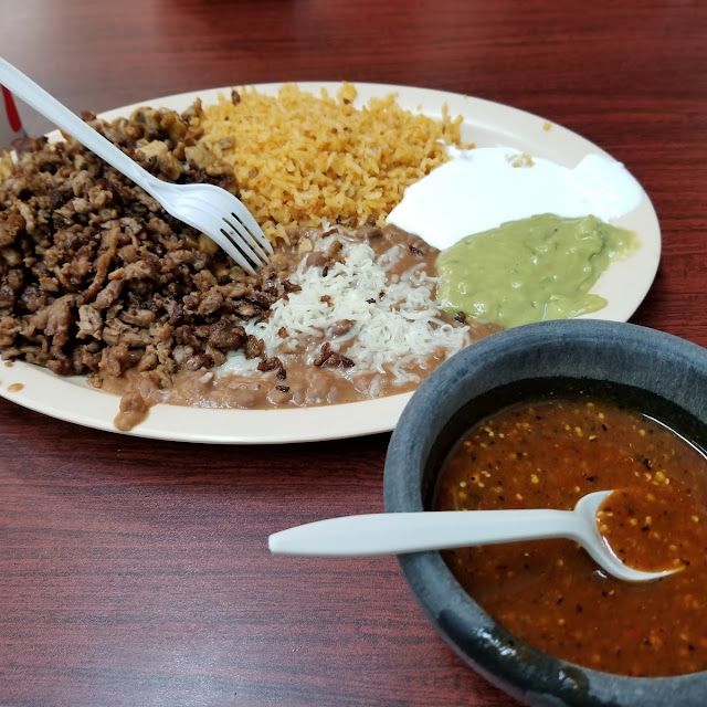 Platillo De Asada Y Pollo