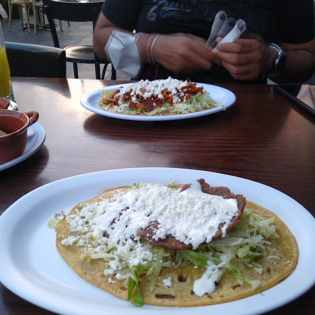 Chilaquiles Con Milanesa de Pollo