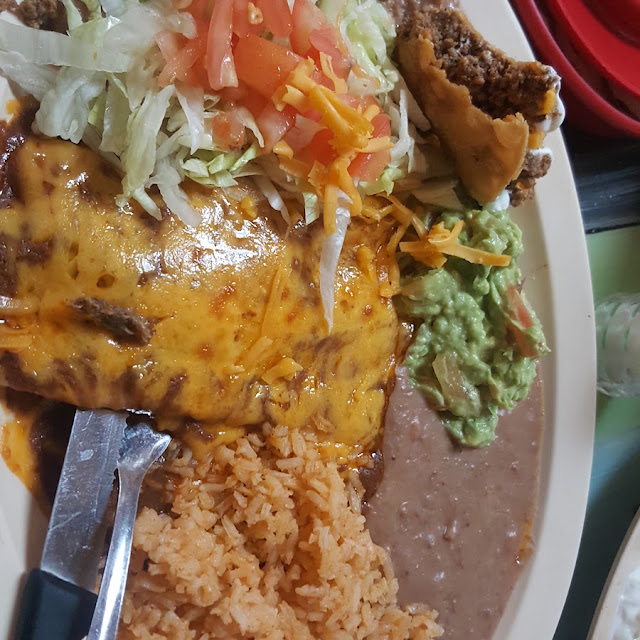 9 Mexican Plate Cheese Enchiladas