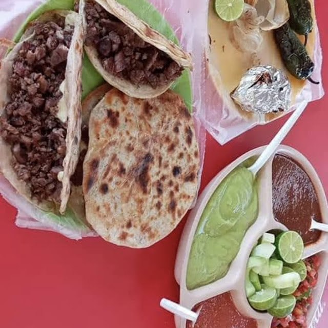 Taco Quesadilla Y Planchada de Harina