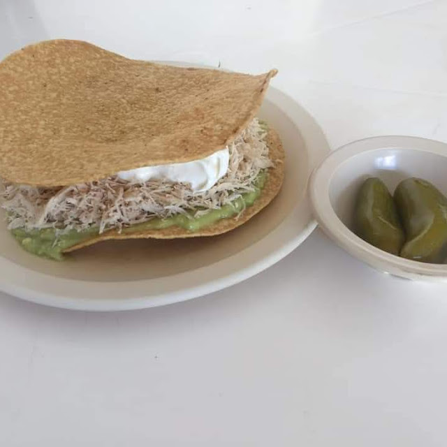 Tostada de Pechuga de Pollo A Sólo 49