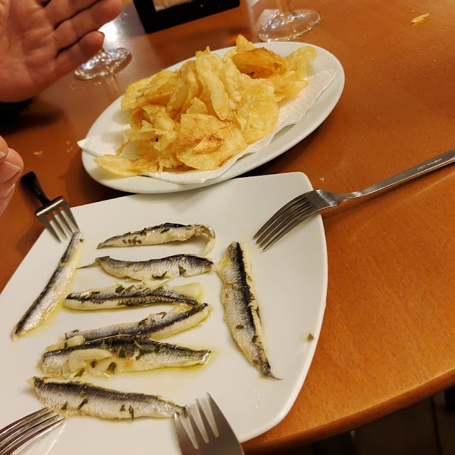 Boquerones Con Patatas Fritas