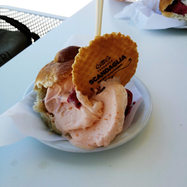 Brioche Con Gelato