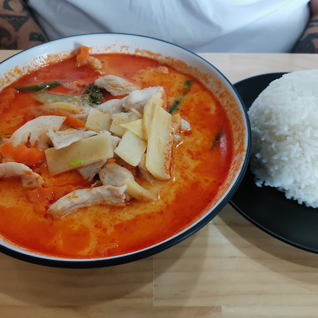 Red Curry Chicken