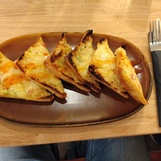Garlic Bread with Cheese