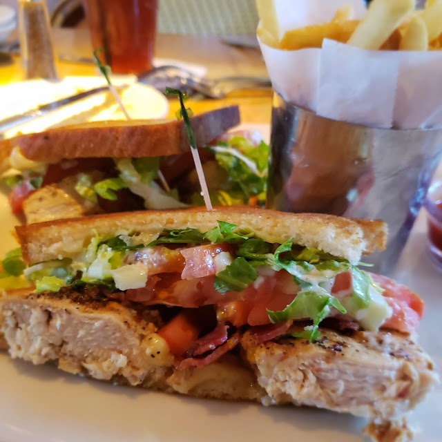 Skinnylicious Turkey & Avocado Sandwich
