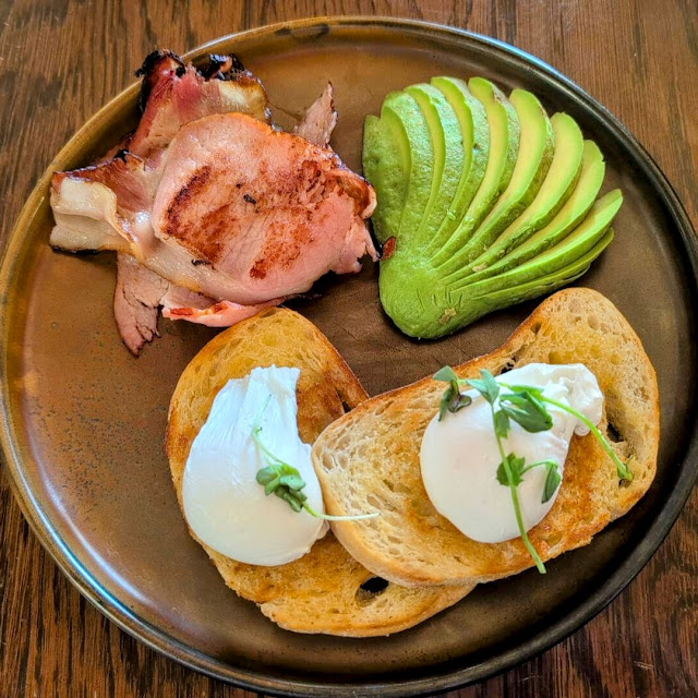 Poached Eggs with Bacon and Avocado
