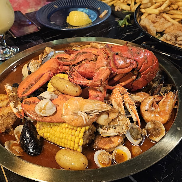 Juicy's Seafood Trio