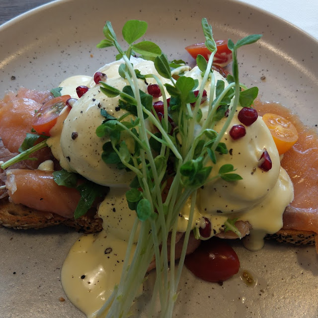 Eggs Benedict