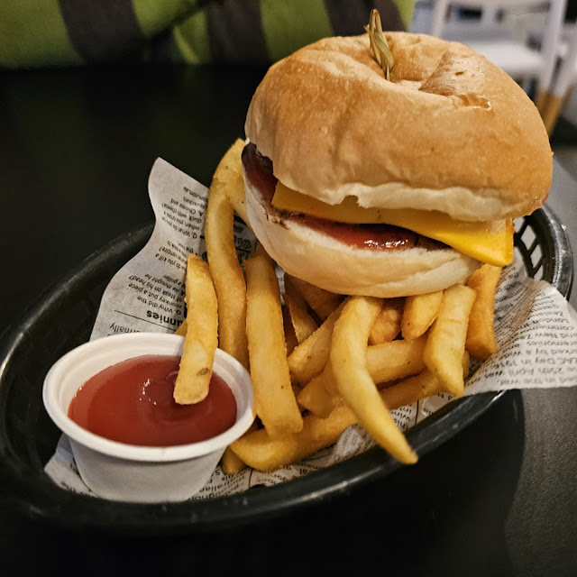 Kids Cheeseburger
