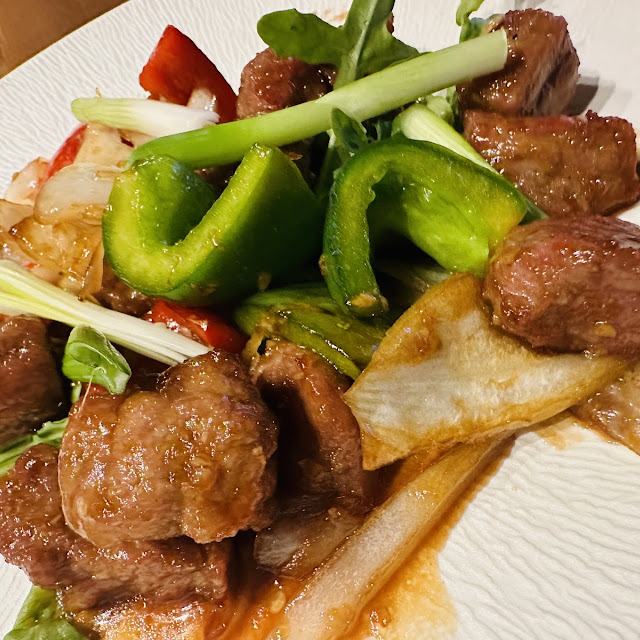 Shaking Beef Bò Lúc Lắc