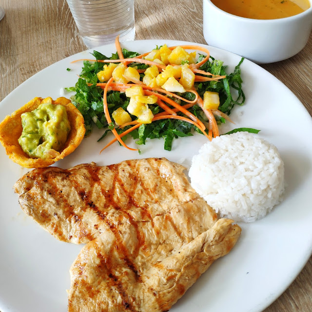 Menú del Día Con Pollo