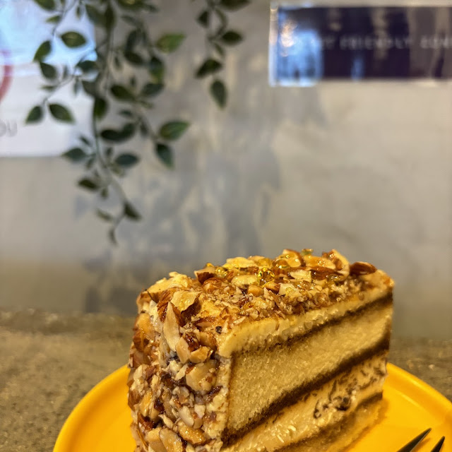 Almond Tiramisu Cake