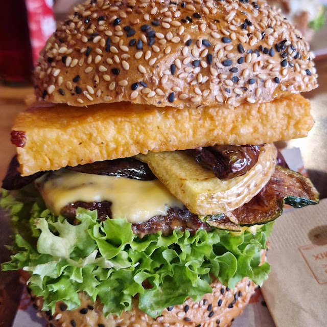 Burger Mit Haloumi