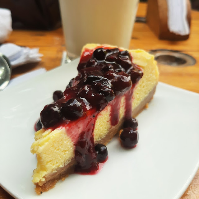 Cheesecake de Frutos Rojos & Cafe