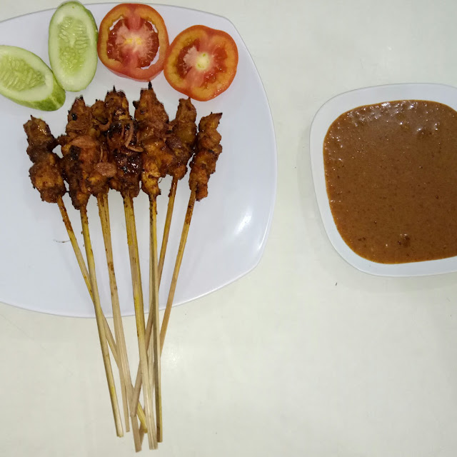 Sate Ayam Tiga Saudara Cilacap