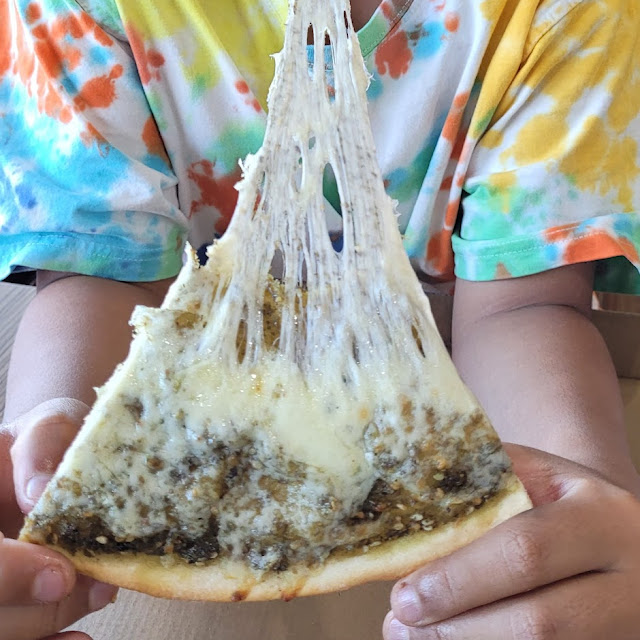 Oregano and Cheese Munoosh