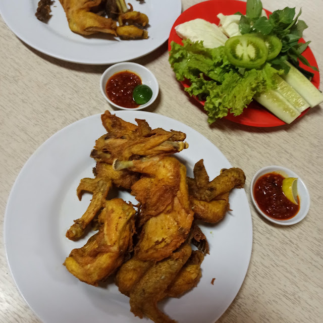Paha Ayam Goreng Kepala Ayam Goreng