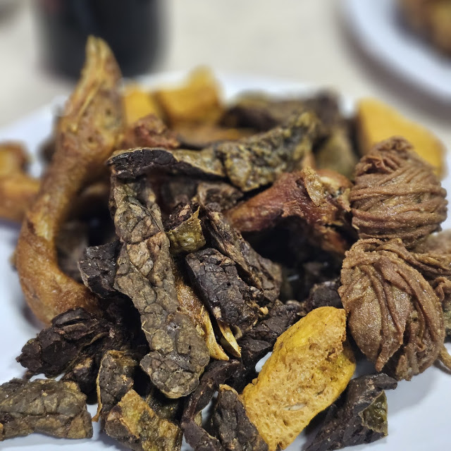 Ayam Goreng Dan Paru Goreng
