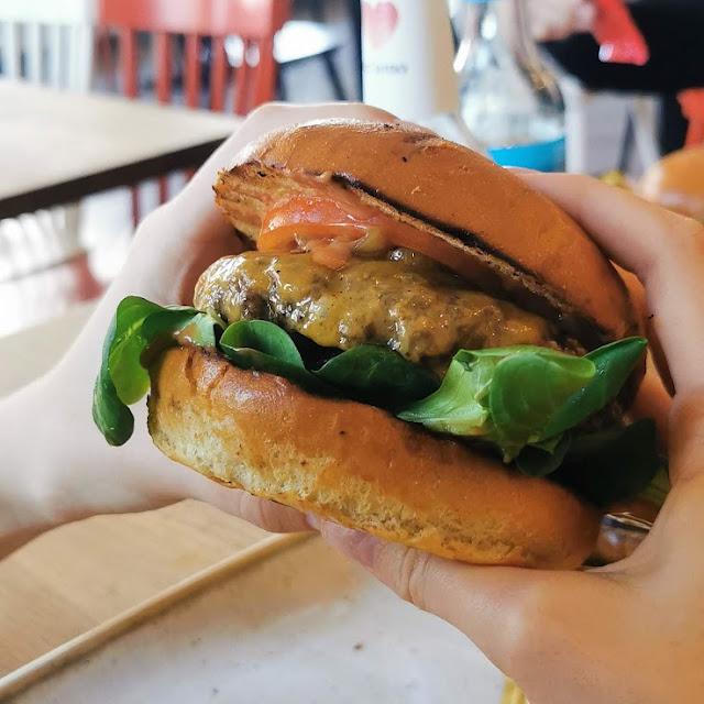 1888 Burger Fritten