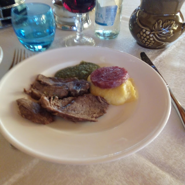 Vitello Con Polenta E Funghi