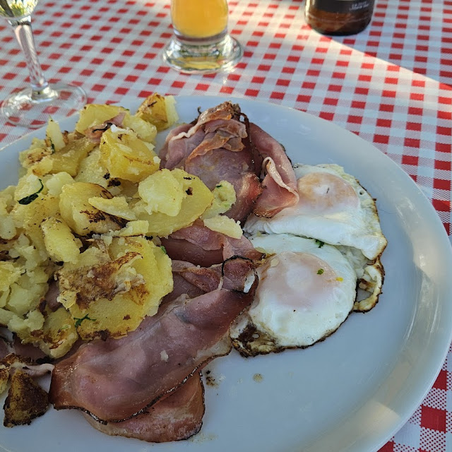 Uova All'occhio Speck E Patate Saltate