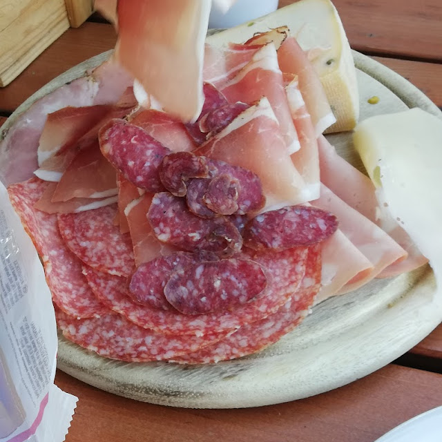 Piccolo Piatto Di Affettati Misti
