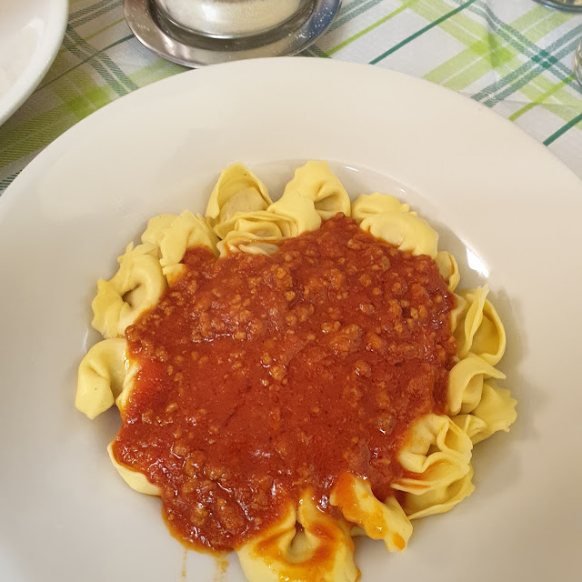 Tortellini Al Ragú