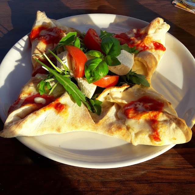 Pizza Spezial