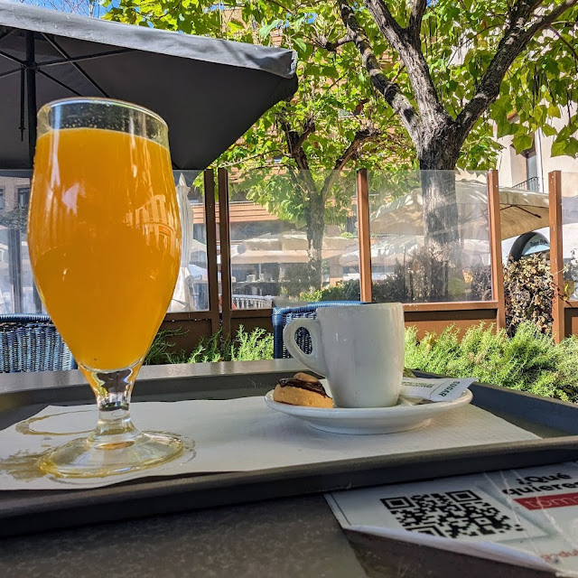 Zumo de Naranja Y Cafe Solo