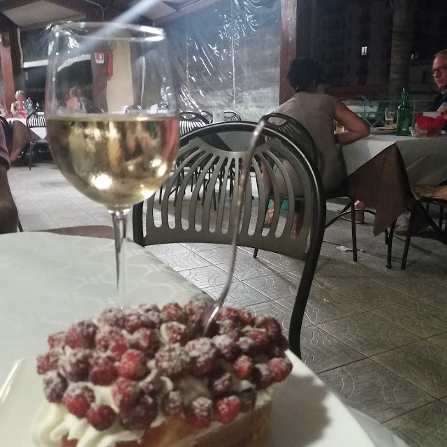 Baba Con Fragoline Di Bosco