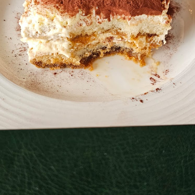 Tiramisu Cake