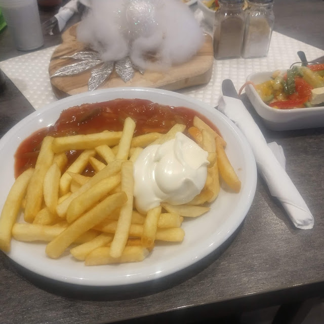Zigeunerschnitzel Met Friet En Mayo