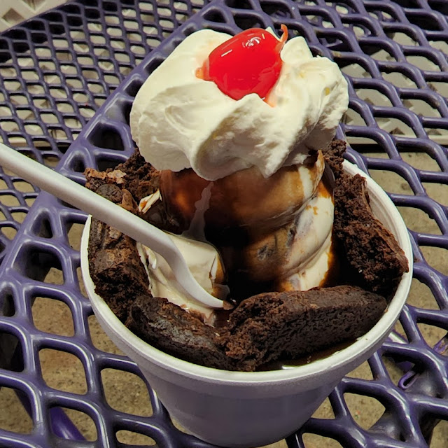 Fudge Brownie Super Sundae
