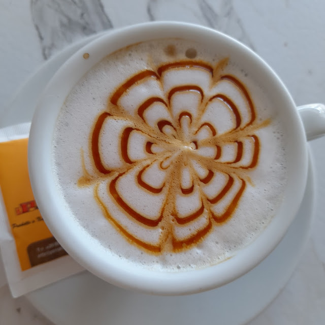 Cafe Capuccino