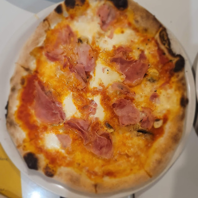 Pizza Parmesan Prosciutto