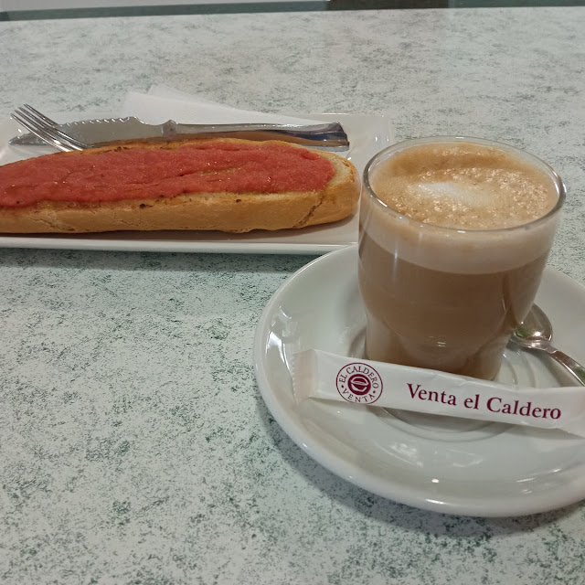 Tosta de Tomate Tosta de Jamón Serrano Y Tosta de Queso Curado