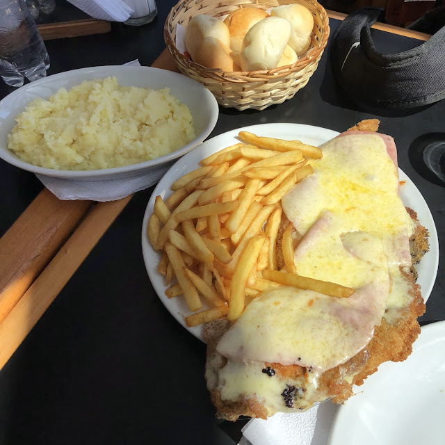 Milanesa A la Napolitana Con Papas Fritas
