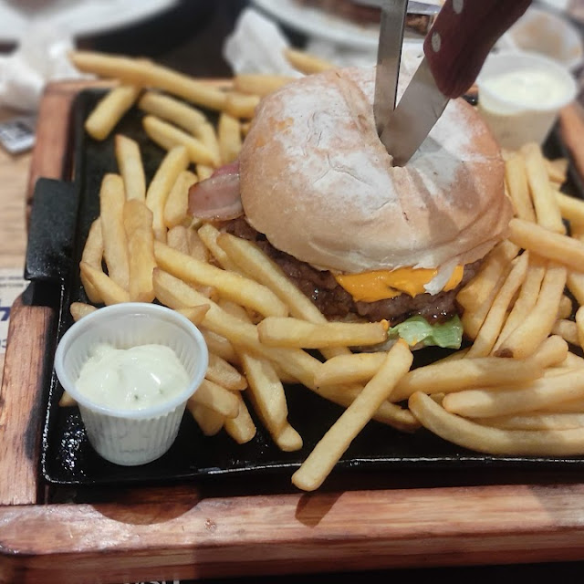 Monster Burger